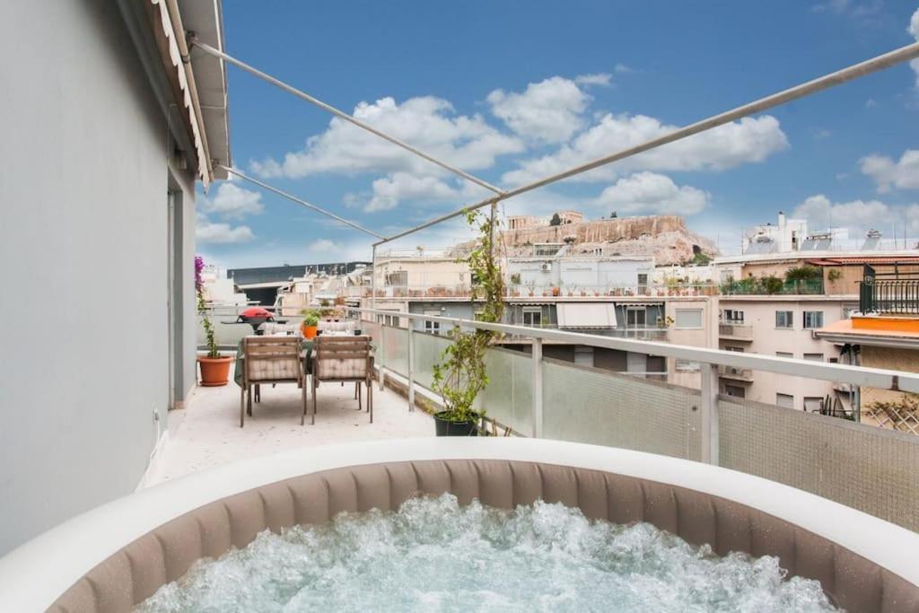 Lovely Apt W/Heated Jacuzzi &Full Acropolis View Atene Esterno foto
